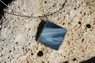 Šperk z moře  - Lesní sklo
