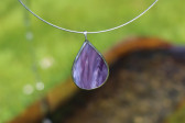 Šperk - kapka fialová - Lesní sklo