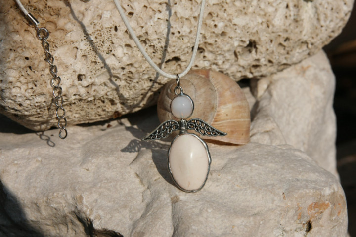 Andílek béžový - Lesní sklo